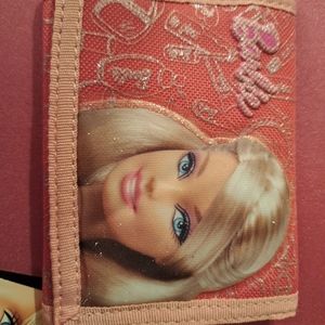 Amazing NWT barbie wallet!